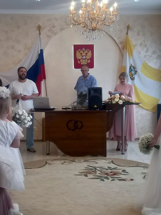 e2027c10-6719-4469-bd4e-f58cced78a21